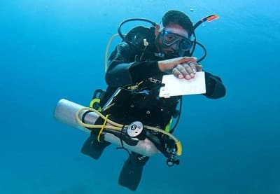 How to Become a PADI Self Reliant Diver and Dive Alone?